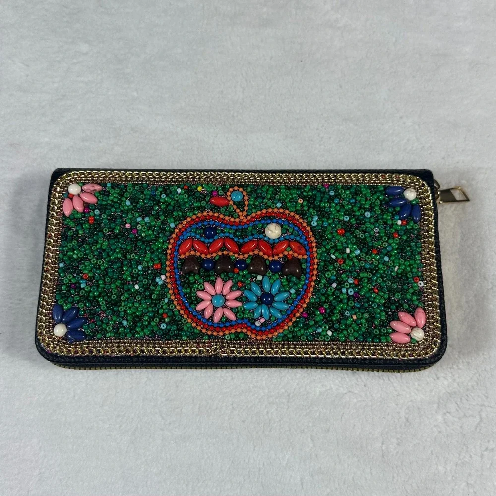 Josslyn Company Sead Bead Apple Zip Around Wallet NWOT Women OS Green Boho